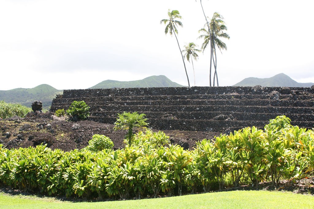 Piilanihale Heiau at Kahanu Garden
