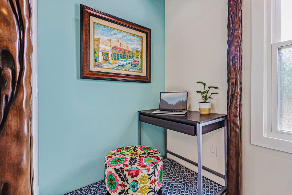 Desk nook in bedroom