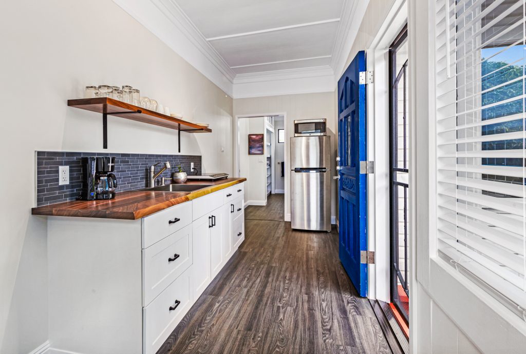 Front room w/kitchenette
